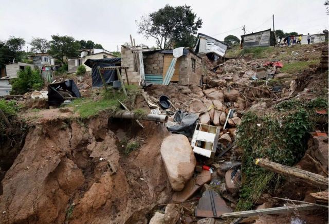 Νότια Αφρική: 443 οι νεκροί από τις πλημμύρες που διέλυσαν τα πάντα στο Ντερμπάν