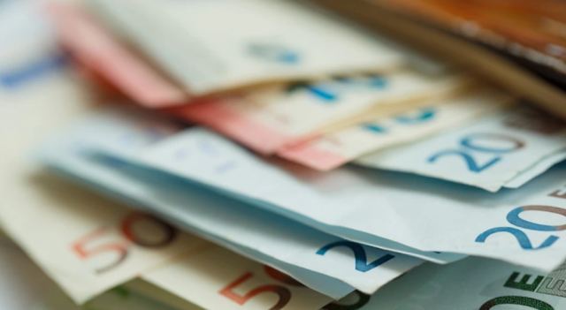 Δώρο Πάσχα 2022: Πώς θα το υπολογίσετε και πότε θα μπει στον λογαριασμό