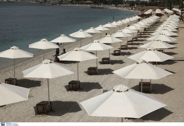 «Δεν θα χαριστούμε σε κανέναν για τις παραλίες» - Εντολή Χατζηδάκη να ενταθούν οι έλεγχοι με αφορμή και το «Κίνημα της Πετσέτας»