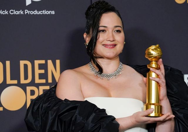 Η Λίλι Γκλάντστοουν γράφει ιστορία ως η πρώτη ιθαγενής που κέρδισε το βραβείο Καλύτερης Ηθοποιού στις Χρυσές Σφαίρες