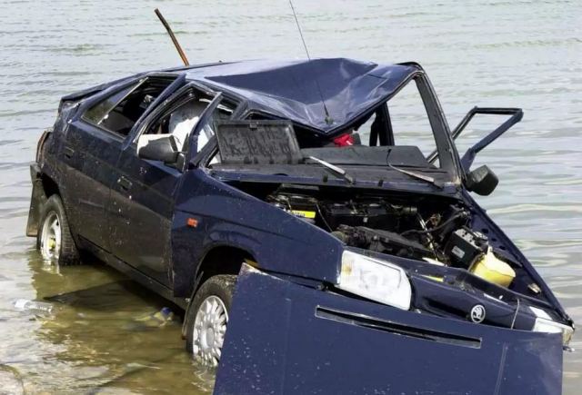 Κατερίνη: Έπεσε με το αυτοκίνητό του στη θάλασσα – Τον απεγκλώβισε λιμενικός