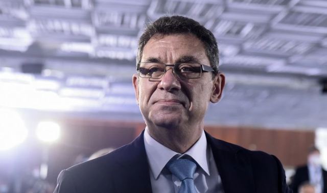 Εμβόλια mRNA: Αμοιβές 107 εκατ. δολαρίων για τους επικεφαλής των Pfizer, BioNTech, Moderna