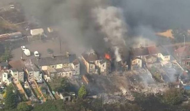 Λονδίνο: Πυρκαγιές και «ασφυξία» στη βρετανική πρωτεύουσα - «Μην κάνετε μπάρμπεκιου» λένε οι αρχές