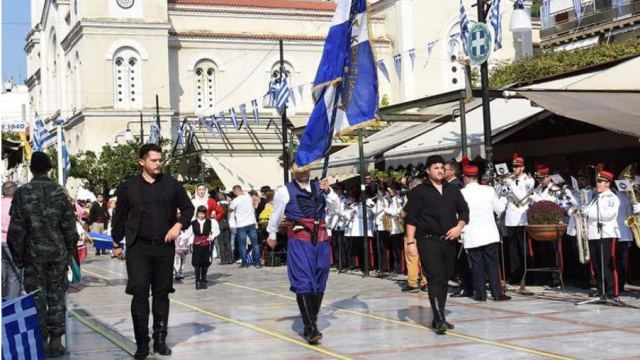 Μόνο με σημαιοφόρο και παραστάτες θα παρελάσει ο Σύλλογος Κρητικών Φθιώτιδας