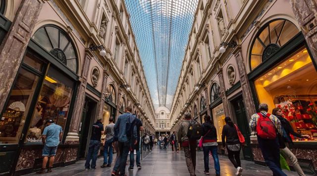 Βέλγιο: Στους 19 βαθμούς Κελσίου η θερμοκρασία στα καταστήματα - Σβήνουν τα φώτα στις βιτρίνες