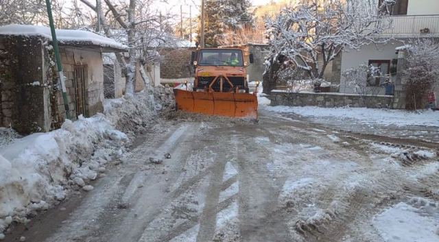 Περιμένοντας νέο χιόνι στην Καρυά Καμένων Βούρλων