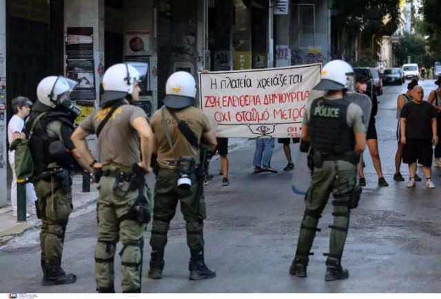 Με ΜΑΤ άρχισαν οι εργασίες για το Μετρό στα Εξάρχεια – Ένταση με κατοίκους και χημικά