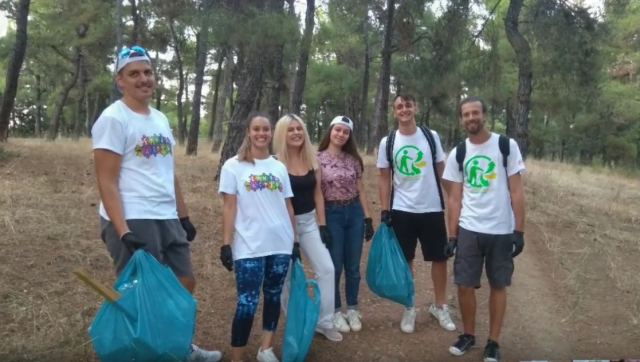 Οι νέοι της Λαμίας, ανέλαβαν δράση και καθάρισαν το πάρκο στο Ισιαδάκι!