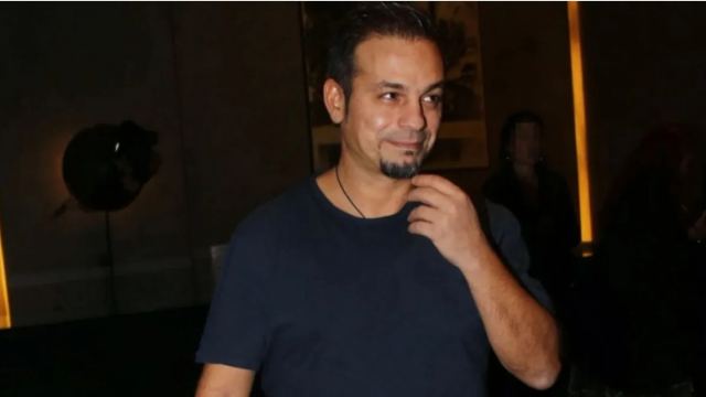 Ντέμης Νικολαΐδης: Γιορτάζει τα γενέθλιά του - Η έκπληξη που του έκανε η σύντροφός του