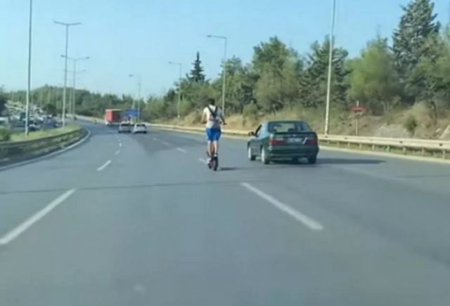 Θεσσαλονίκη: Με πατίνι και ταχύτητα που άγγιζε τα 100 χιλιόμετρα μέσα στην Περιφερειακή Οδό – Δείτε βίντεο