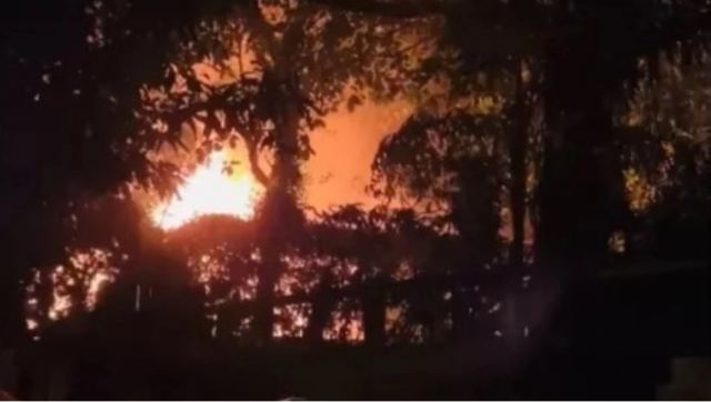 Σρι Λάνκα: Στις φλόγες η κατοικία του πρωθυπουργού μετά την εισβολή διαδηλωτών (vids)