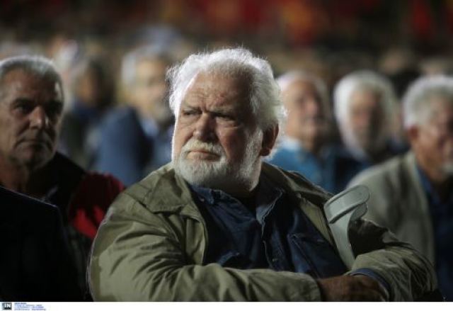 Κώστας Καζάκος: «Οι απουσίες των ανθρώπων είναι βασανιστικές» – Τι έλεγε για τη Τζένη Καρέζη