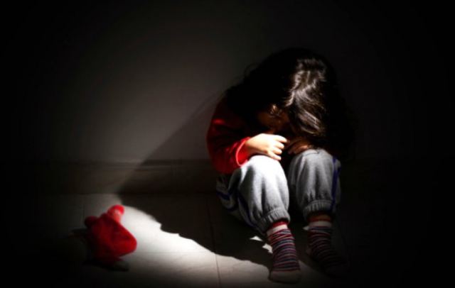 Προφυλακίστηκε ο δάσκαλος για ασέλγεια σε δύο μαθήτριες δημοτικού