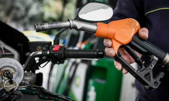 Fuel Pass 2: Αντίστροφη μέτρηση για να ανοίξει η πλατφόρμα -= Ποιοι κερδίζουν 100 ευρώ επίδομα βενζίνης
