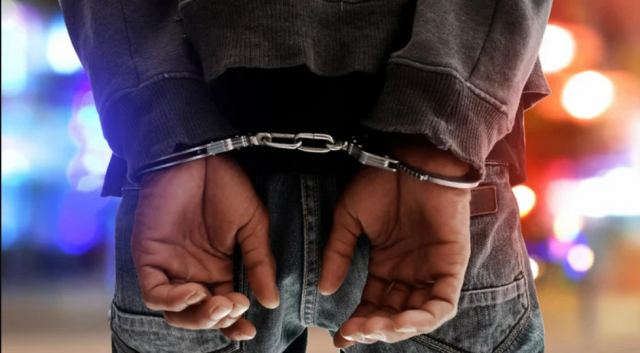 Έπιασαν τον έναν από τους ληστές που «χτυπούσαν» στη Χαλκίδα