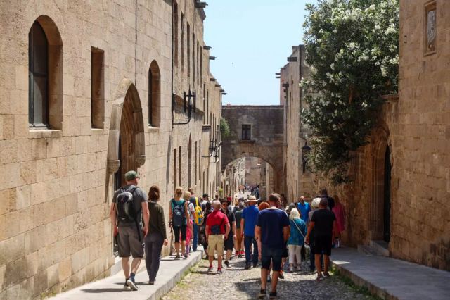 Χρεοκόπησε γερμανικός τουριστικός κολοσσός