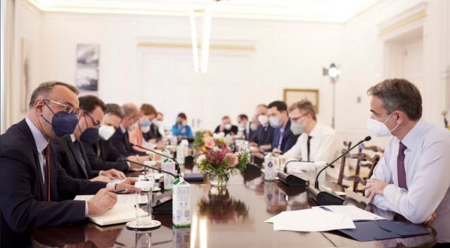 Επισιτιστική κρίση: Υπάρχει απόλυτη επάρκεια προϊόντων - Η σύσκεψη υπό τον Μητσοτάκη στο Μαξίμου