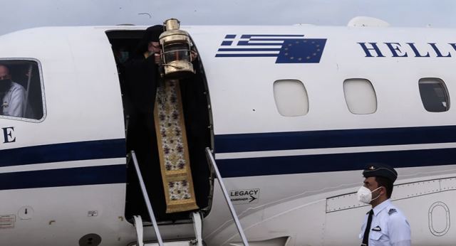 Πάσχα 2022: Στις 18:00 το Μεγάλο Σάββατο το Άγιο Φως στην Αθήνα