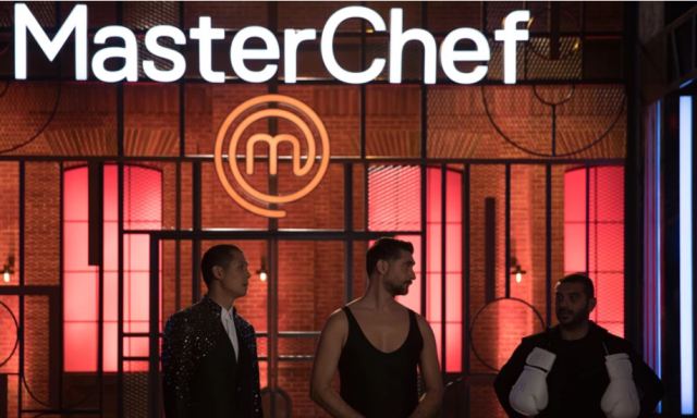 MasterChef 6: Πώς γυρίστηκε το ξεκαρδιστικό τρέιλερ – Το παπούτσι Νο 50 του Ιωαννίδη και το μασελάκι του Κουτσόπουλου
