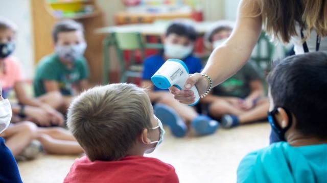 Σχολείο, Κορωνοϊός & Γρίπη - Στο ίδιο έργο θεατές