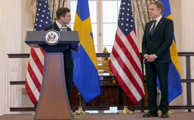 Ιστορική στιγμή: Η Σουηδία το 32ο μέλος του ΝΑΤΟ