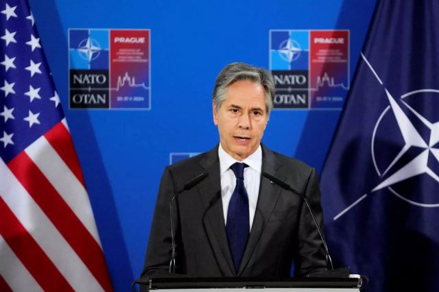 Μπλίνκεν: Οι ΗΠΑ έδωσαν άδεια στην Ουκρανία για χρήση αμερικανικών όπλων κατά της Ρωσίας