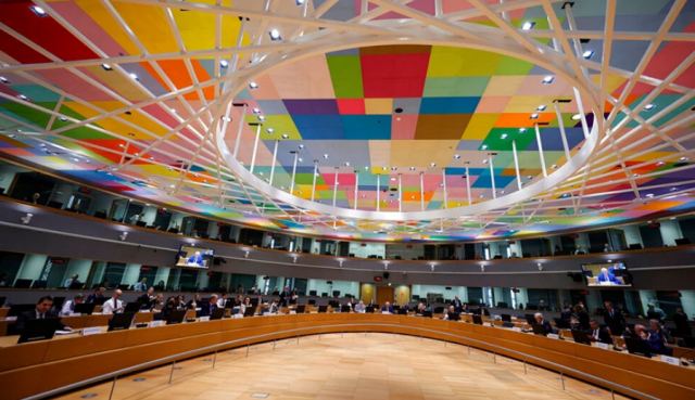 Ε.Ε.: «Πόρτα» στους εκπροσώπους ρωσικών συμφερόντων - Τους απαγορεύετε η είσοδος στο Κοινοβούλιο