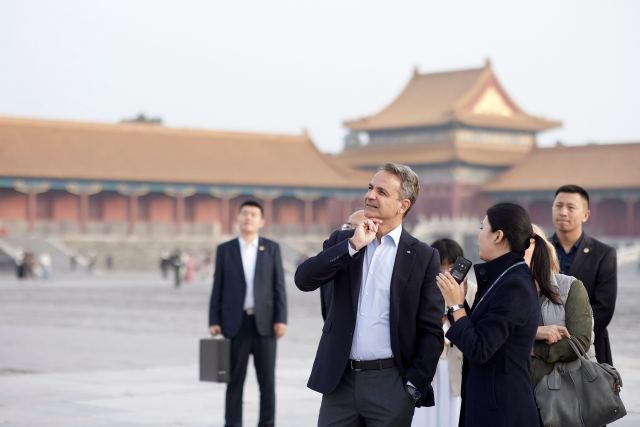 Στην Κίνα ο Κυριάκος Μητσοτάκης -Ξεναγήθηκε στην Απαγορευμένη Πόλη στο Πεκίνο
