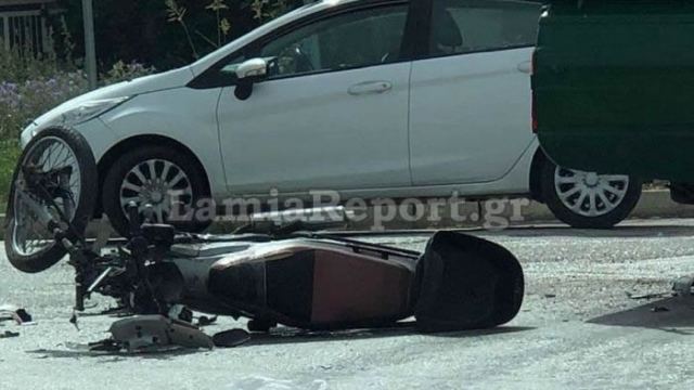 Λαμία: Τραυματίστηκε ντελιβεράς σε μετωπική με ΙΧΕ