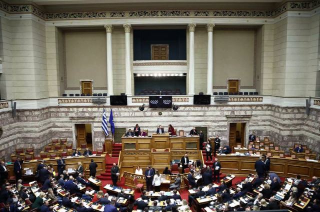 Τέμπη: Απορρίφθηκε από την Ολομέλεια της Βουλής η σύσταση προκαταρκτικής επιτροπής για τη σύμβαση 717