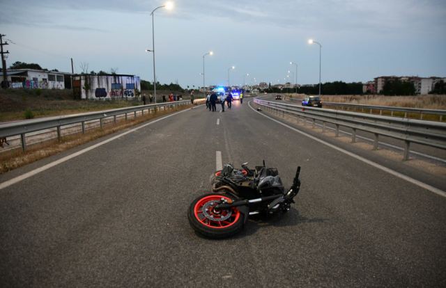 Σκοτώθηκε κοπέλα σε τροχαίο με μηχανή - Δείτε εικόνες