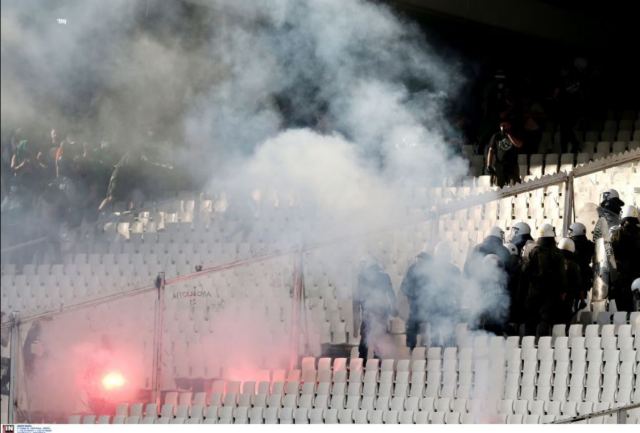 Παναθηναϊκός – ΠΑΟΚ: Επεισόδια στις κερκίδες του ΟΑΚΑ