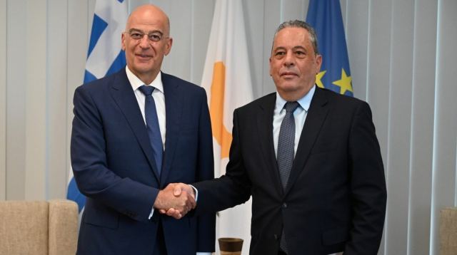 Συνάντηση Δένδια - Πάλμα: Συζήτησαν για την ενίσχυση της αμυντικής συνεργασίας Ελλάδος - Κύπρου