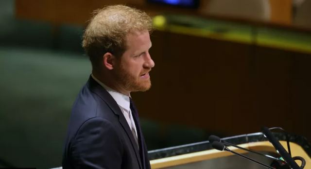 Πρίγκιπας Harry | Στρίπερ πουλάει σε δημοπρασία το εσώρουχό του για φιλανθρωπικό σκοπό