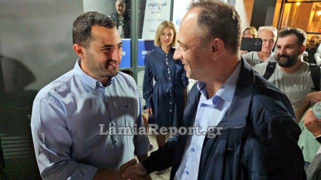 Ο Πανουργιάς στο Εκλογικό Κέντρο του Φάνη Σπανού