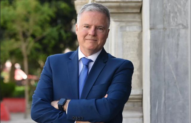 Σε Λαμία και Καμένα Βούρλα ο Γιώργος Μουρούτης