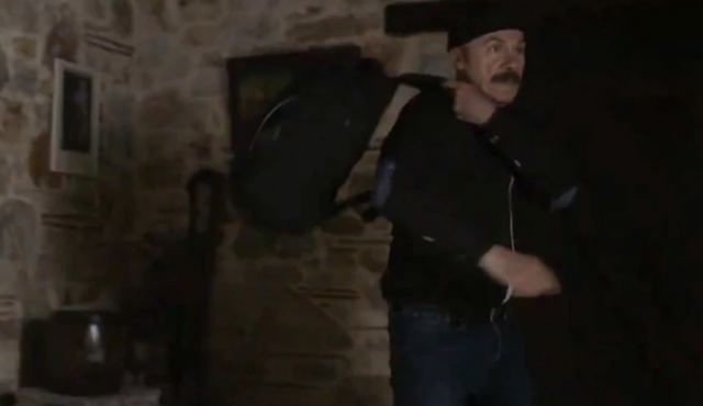 Σασμός: Η Αστυνομία περικυκλώνει το σπίτι που κρύβεται ο Καραπάνος