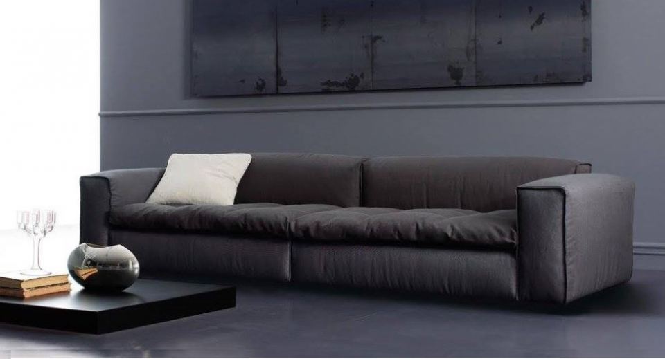 Λαμία: Για καναπέ υπάρχει μόνο ένας προορισμός... 