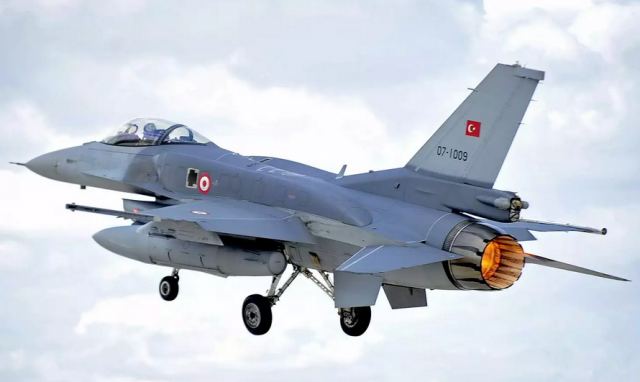 Κομισιόν: Οι πτήσεις τουρκικών μαχητικών πάνω από ελληνικές κατοικημένες περιοχές παραβιάζουν το διεθνές δίκαιο