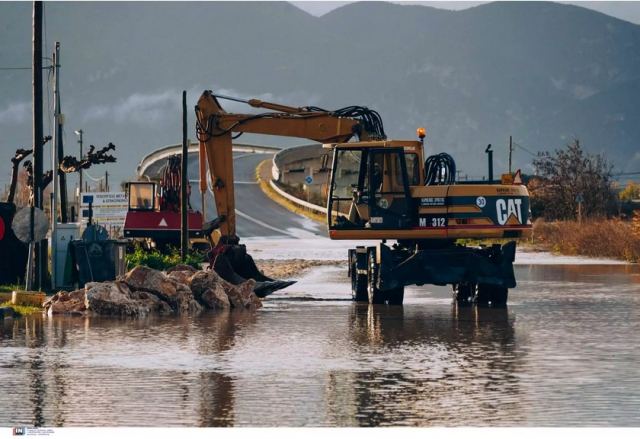Βασίλης Κικίλιας: Κατεπείγουσα επιστολή προς περιφέρειες και δήμους για αντιδιαβρωτικά και αντιπλημμυρικά έργα