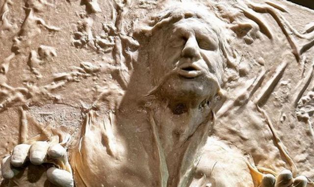 Έφτιαξαν τον Han Solo του Star Wars από ψωμί σε φυσικό μέγεθος