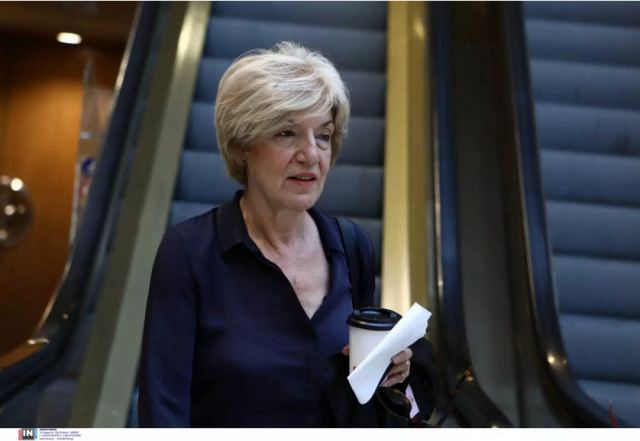 Σία Αναγνωστοπούλου: «Ανεύθυνο λάθος η θέση Αποστολάκη το «όποιος δεν θέλει ας κάτσει στην άκρη»