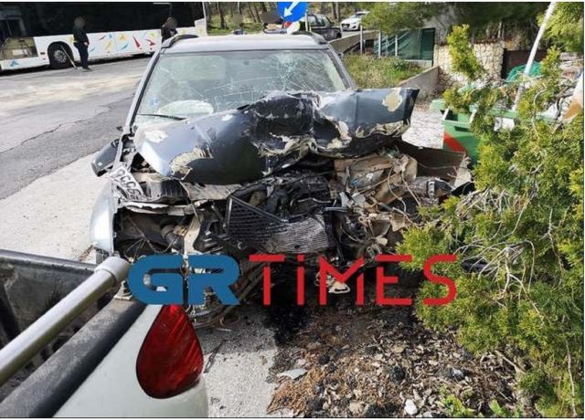 Θεσσαλονίκη: Ένας νεκρός και 3 τραυματίες σε τροχαίο δυστύχημα στο Πανόραμα