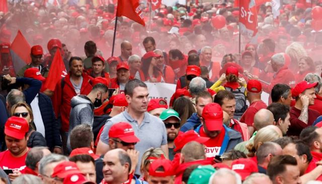 Αναταραχή στην Ευρώπη για την ακρίβεια - Απεργίες και διαδηλώσεις σε Βέλγιο - Βρετανία