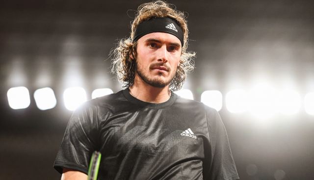 Στέφανος Τσιτσιπάς: Το tweet που άναψε φωτιές - «Ο μισθός είναι δωροδοκία»