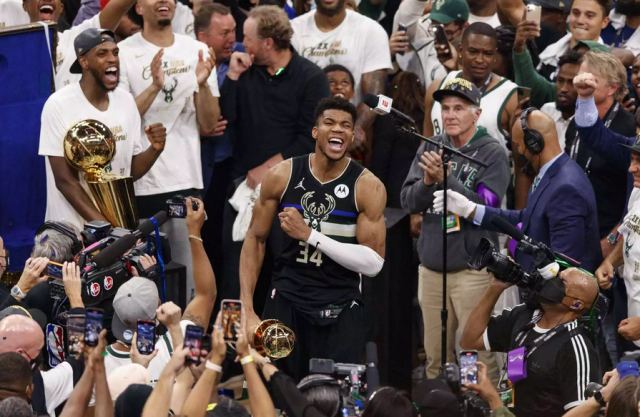 NBA: Με Γιάννη Αντετοκούνμπο οι 75 καλύτεροι παίκτες στην ιστορία της διοργάνωσης