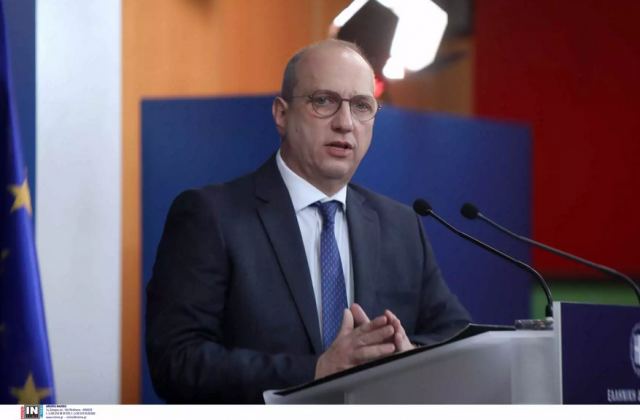 Γιάννης Οικονόμου για συνέντευξη Τσίπρα: Ποταπή επίθεση λάσπης στον Κυριάκο Μητσοτάκη