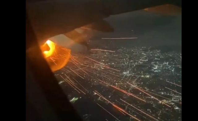 Μεξικό: Τρόμος σε πτήση προς το Λος Άντζελες - Πήρε φωτιά ο κινητήρας