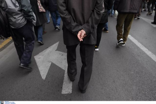 Χατζηδάκης: Τέλος στις εκκρεμείς συντάξεις το καλοκαίρι