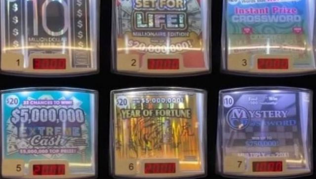 Κέρδισε 10 εκατ. δολάρια επειδή κάποιος έπεσε πάνω της και... πάτησε λάθος κουμπί (vid)